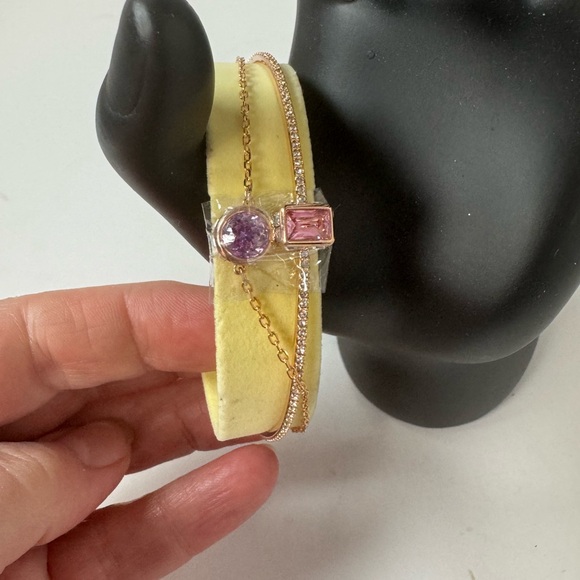 Swarovski Chroma bangle
Mixed cuts, Pink, Rose gold-tone plated - Picture 2 of 5